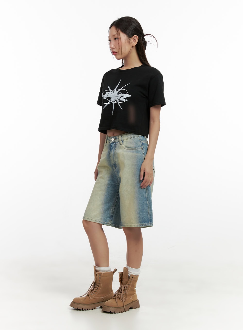 Acubi Graphic Crop Tee CL431