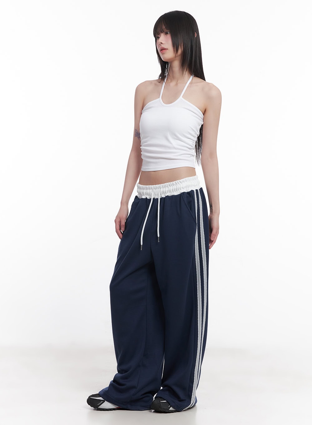 Lace-Striped Wide-Fit Sweatpants CU506