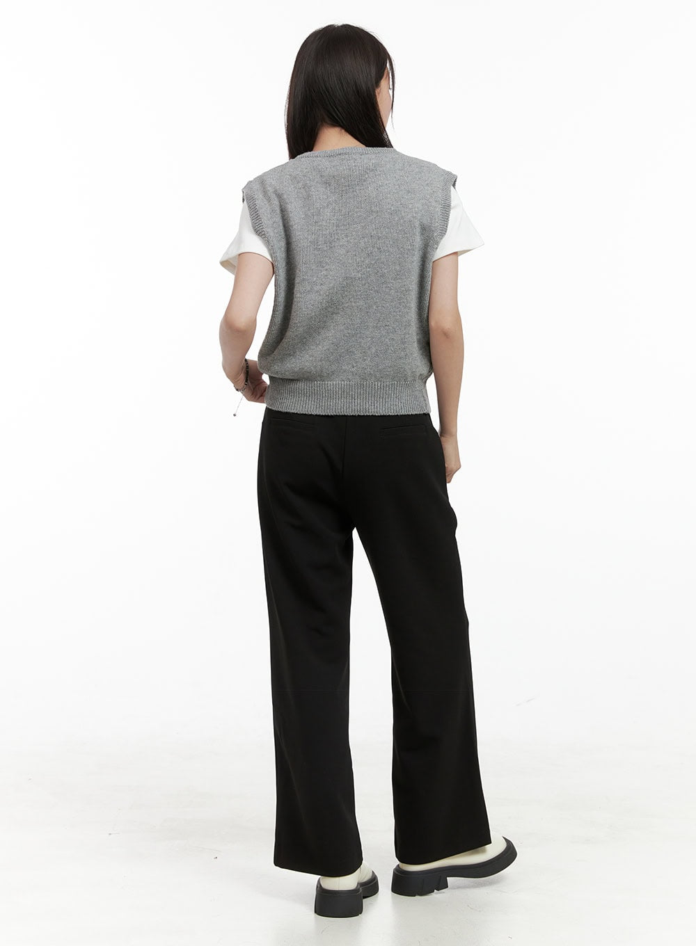 Cable Knit Sleeveless V-Neck Vest OG416