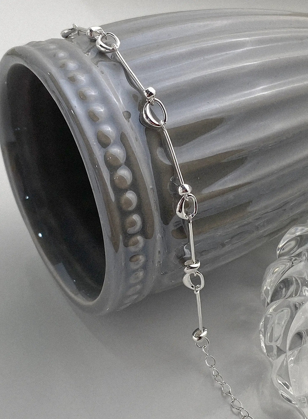 Nin Loop Stick Flow Bracelet IU506