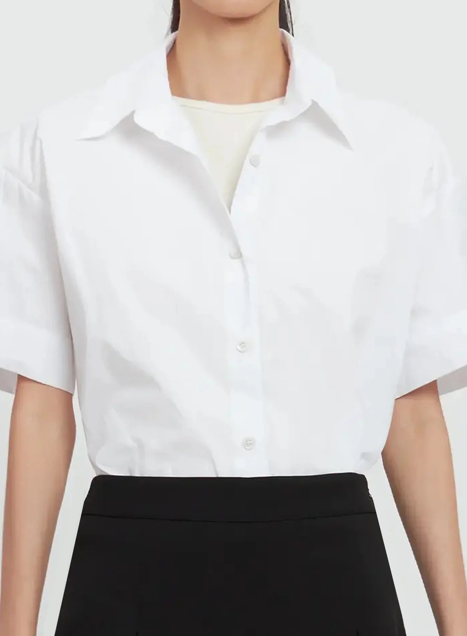 Collared Short-Sleeve Button-Up Shirt IL528