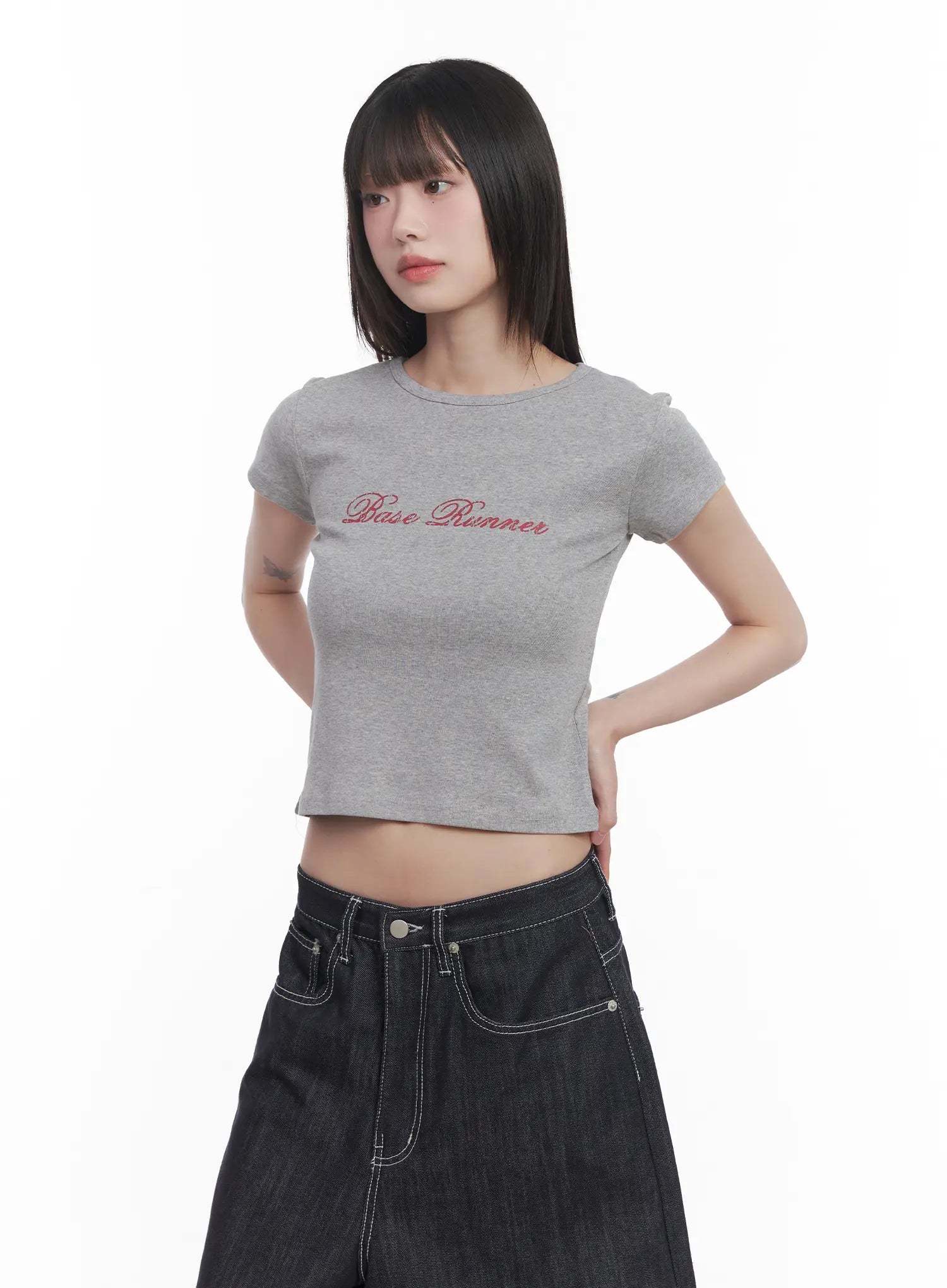 Cursive Graphic Crop Tee CU519