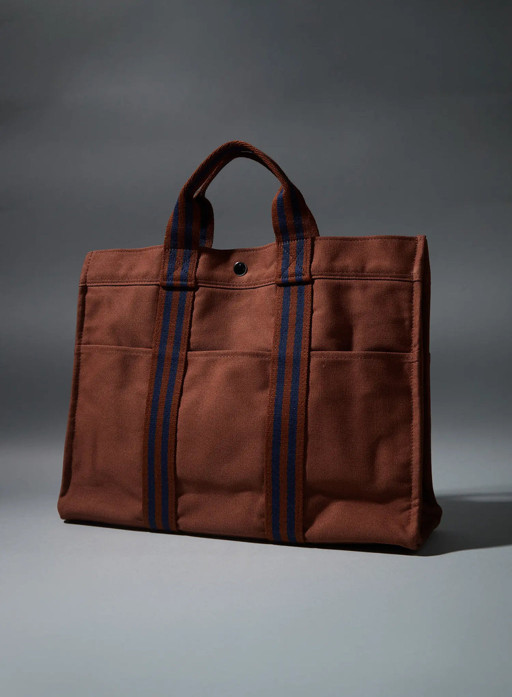 Contrast Canvas Square Bag IS516