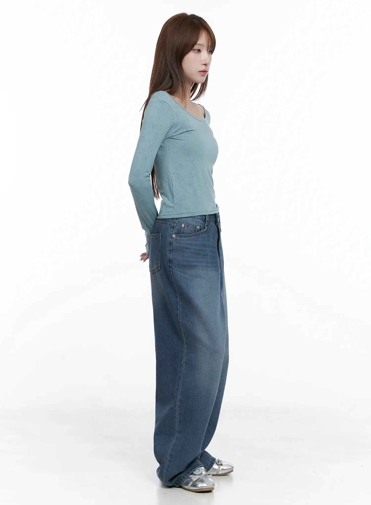 Margot Low-Rise Washed Wide-Leg Jeans CS501