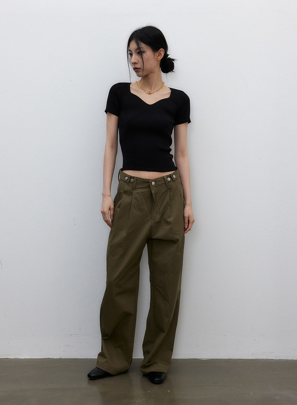 Heart Neck Ribbed Tee IY331