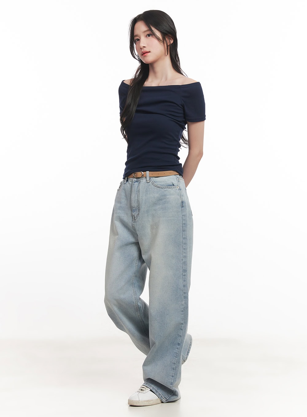 Off-Shoulder Cropped T-Shirt CA510