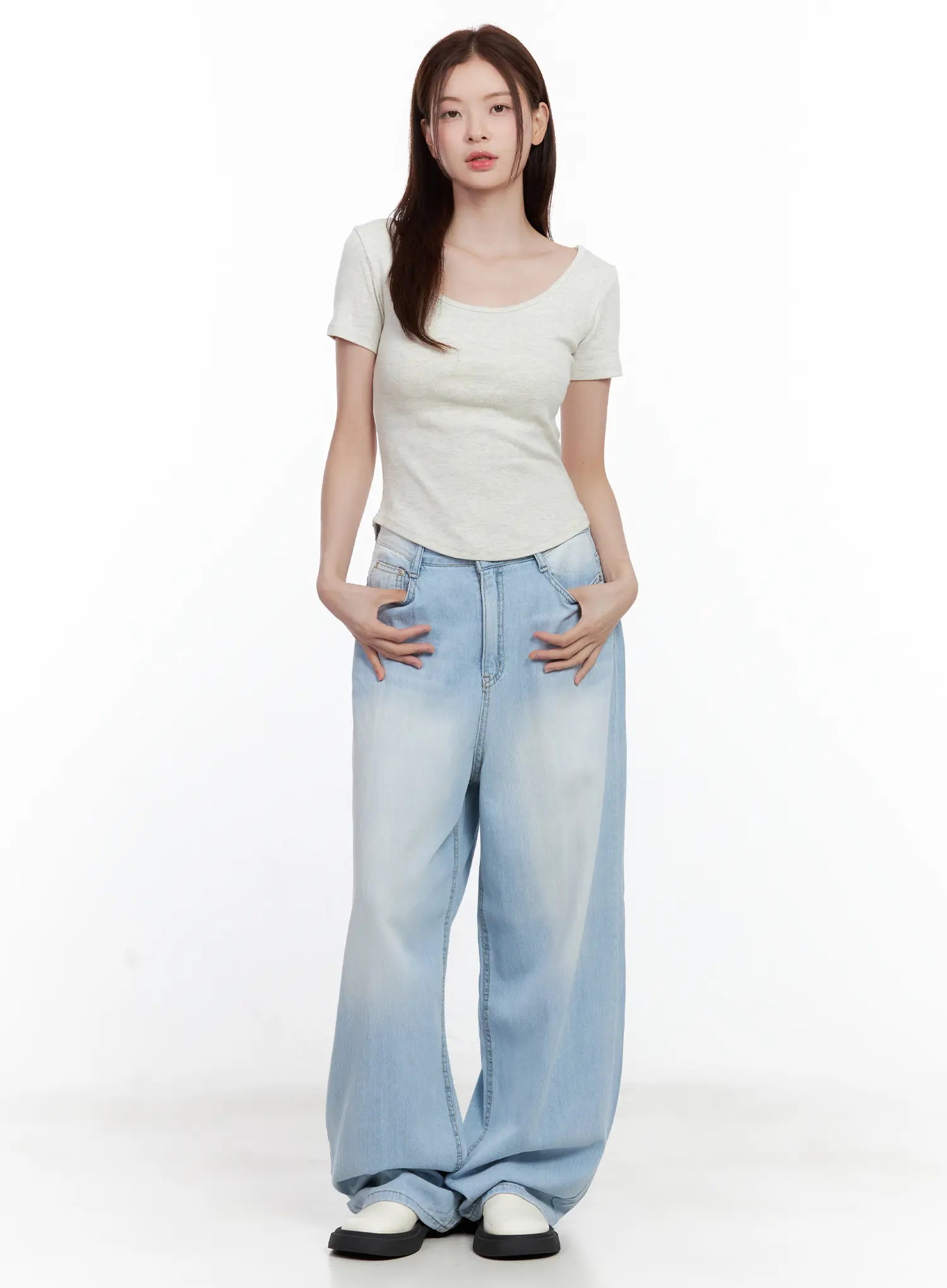 Everyday Basic Round-Neck Top CL502