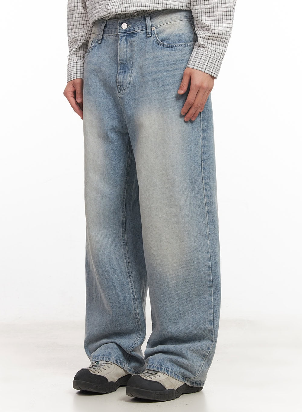 Men's Wide-Fit Washed Denim Jeans IA510