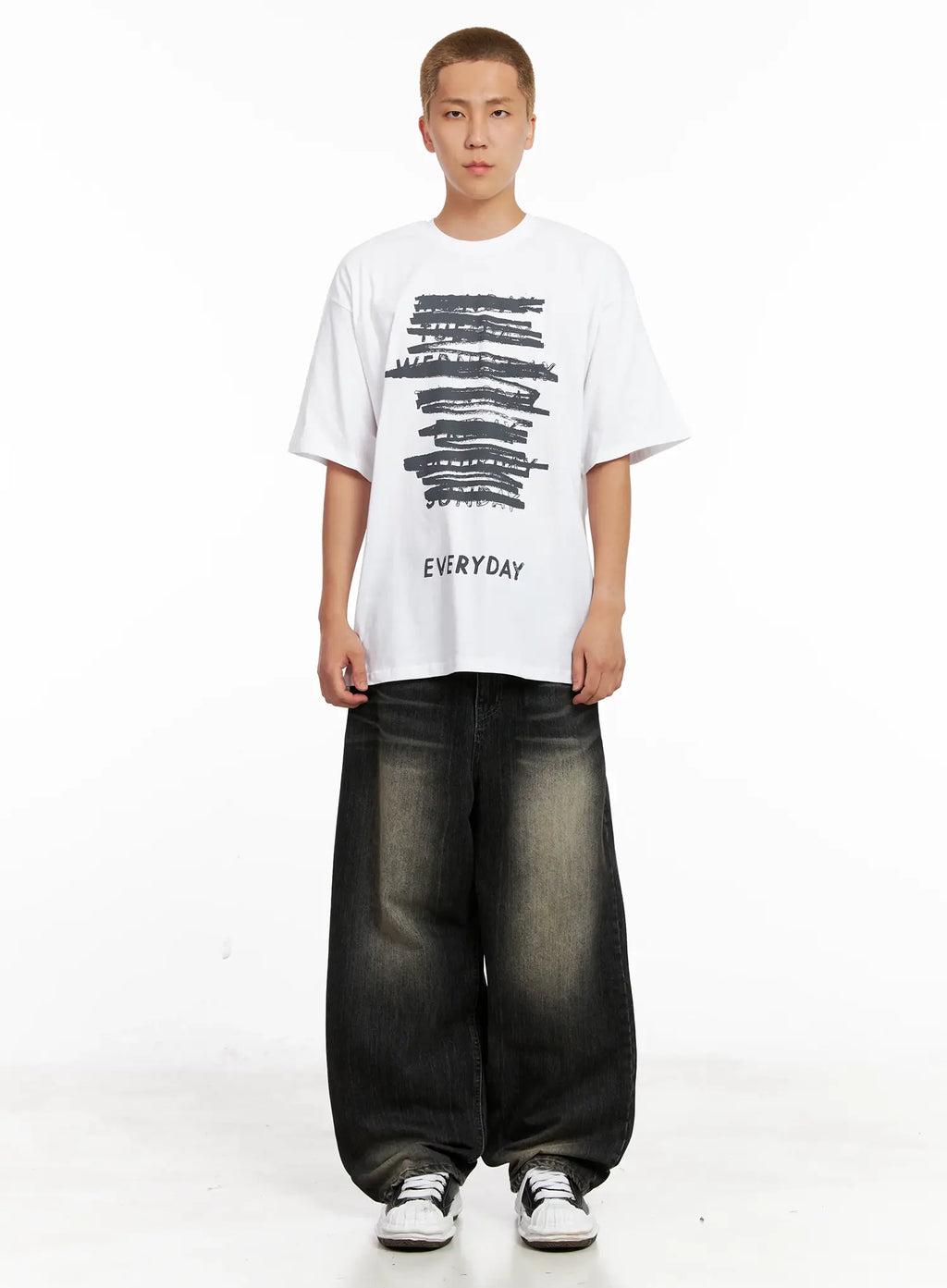 Men's "Everyday" Graphic Tee IL521