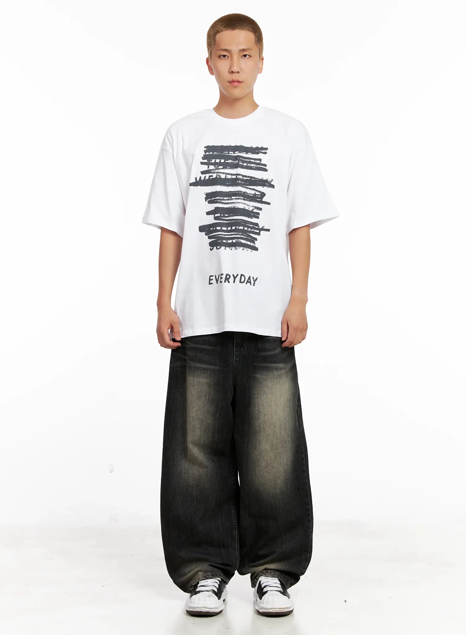 Men's "Everyday" Graphic Tee IL521