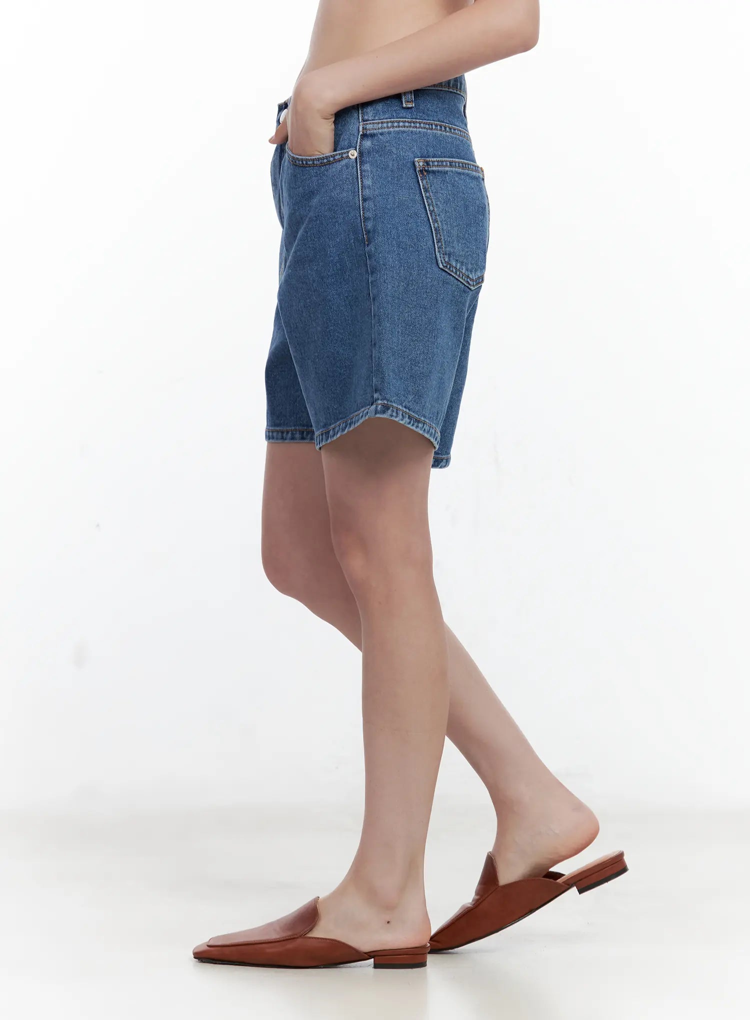 Oversized Mid-Rise Jorts CL502