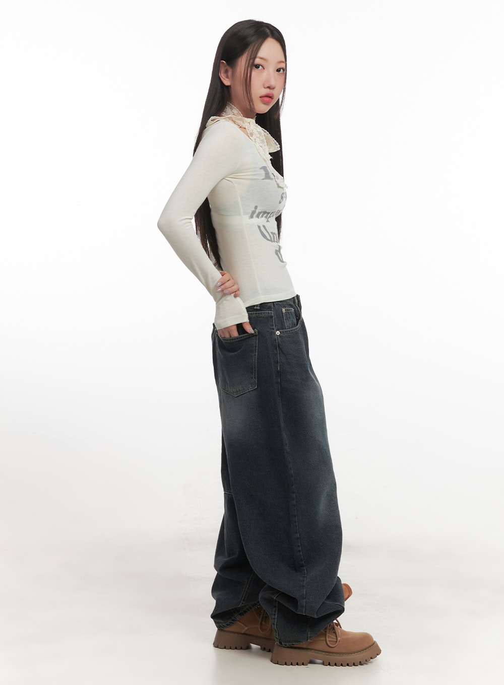 Giselle Stitched Balloon-Fit Jeans CF526