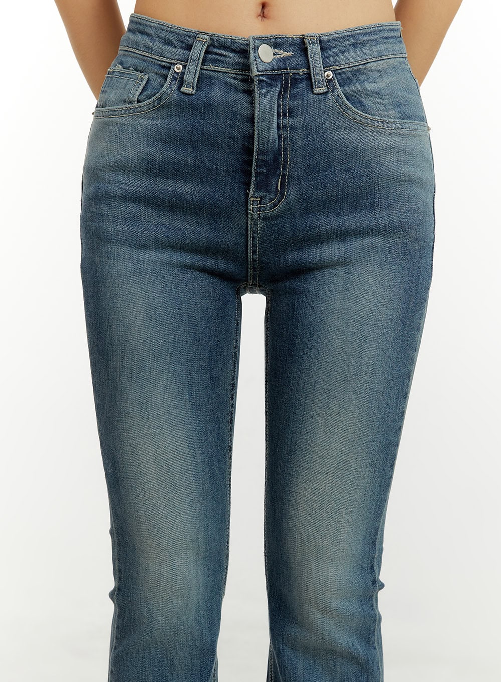 Low Rise Bootcut Jeans CY409