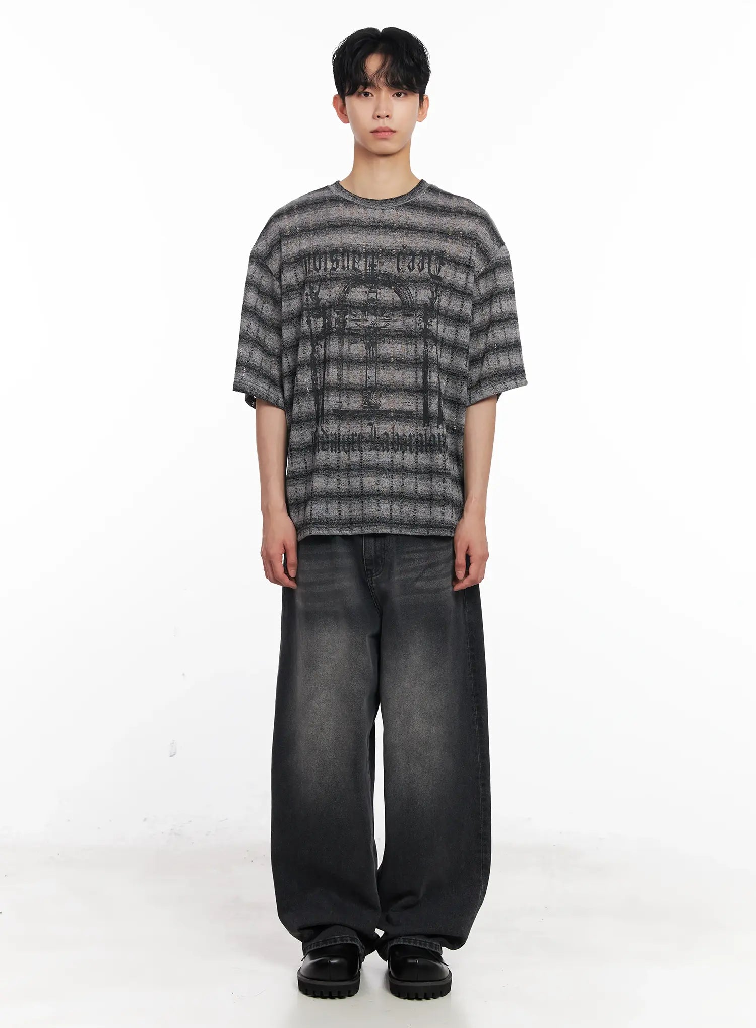 Men's Oversized Striped Graphic Tee IU526