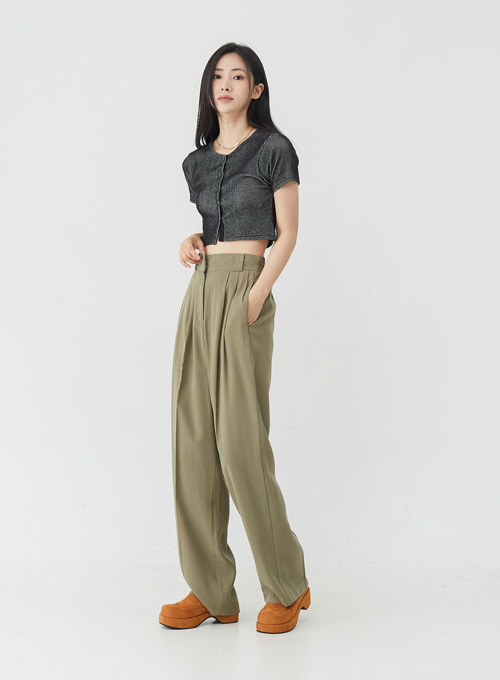 Basic Round Neck Cropped Cardigan OU1