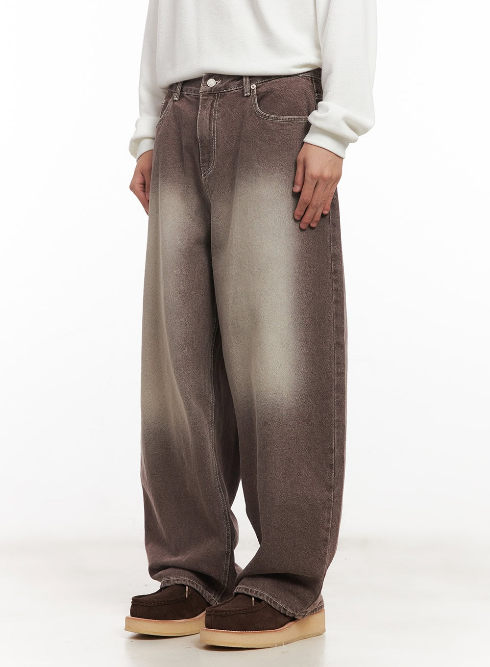 Men's Wide-Fit Washed Jeans (Brown) IM519