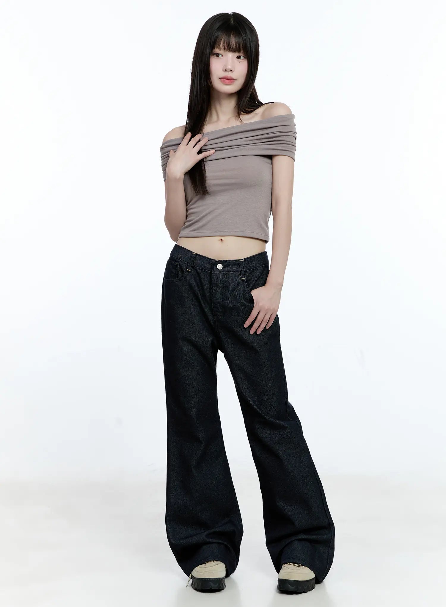 Minjoo No-Fade Flared Jeans CG511