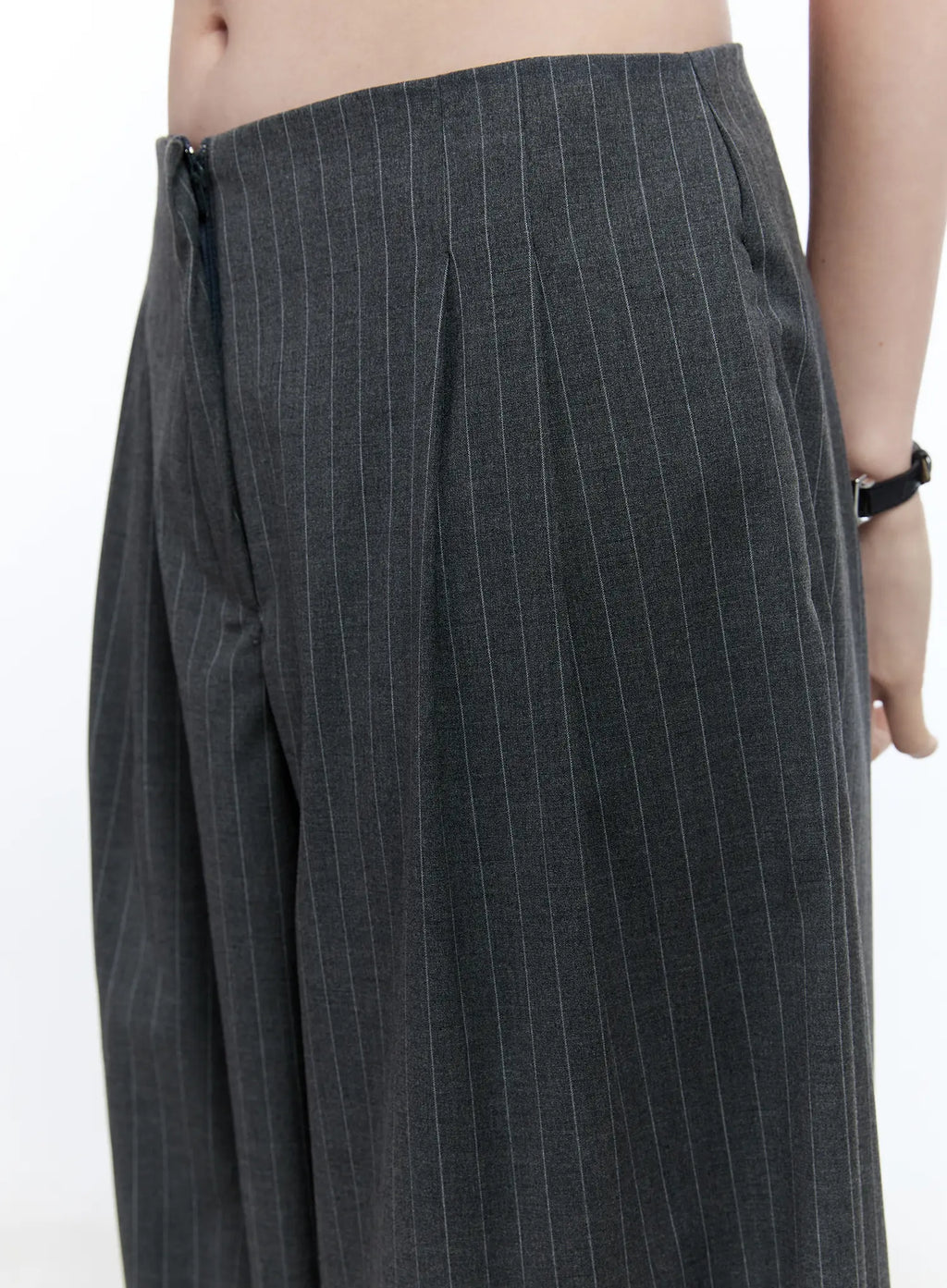 Wide-Leg Pinstripe Pants CU513