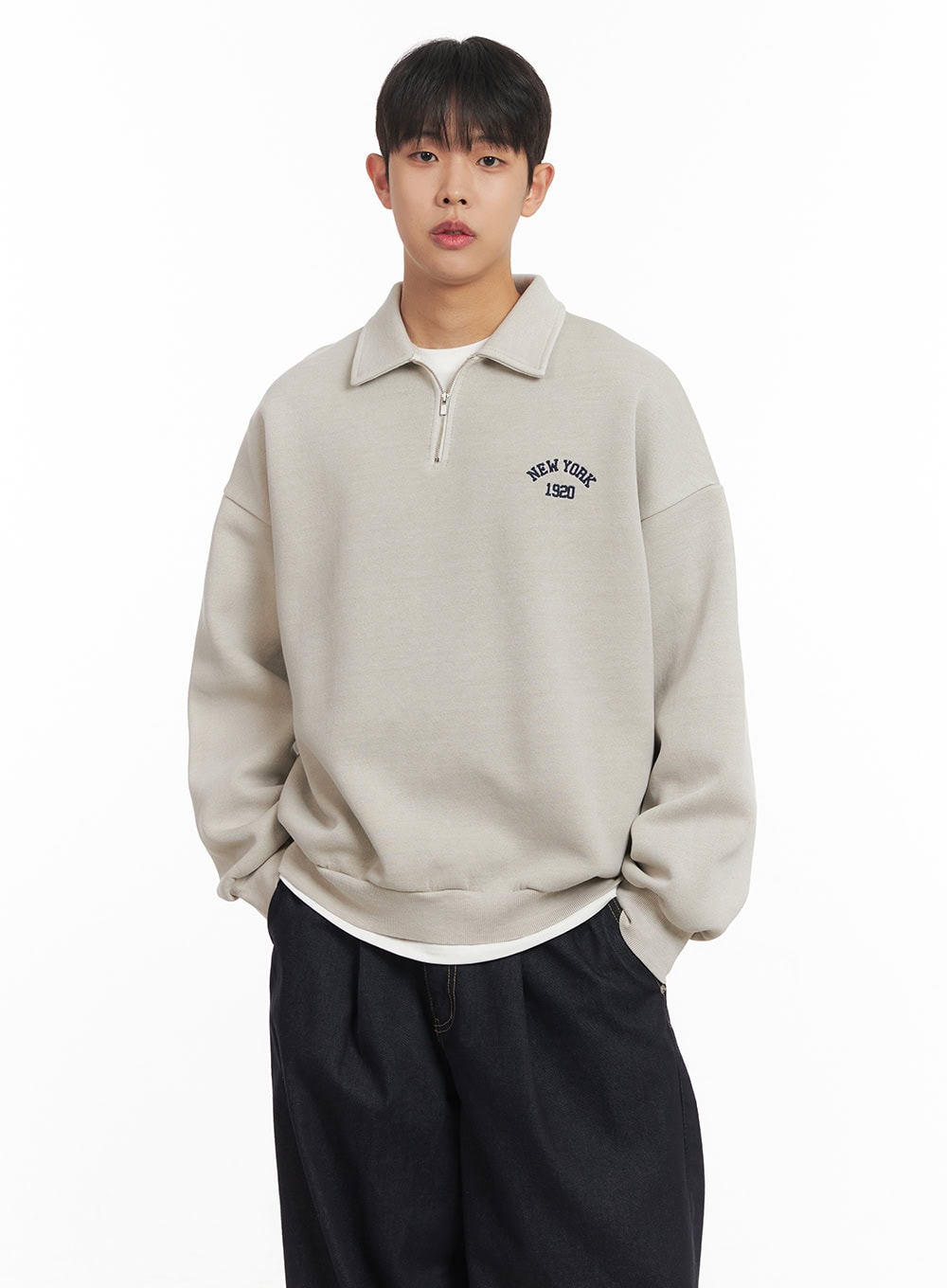 Men's Embroidered Half-Zip Sweatshirt IM517