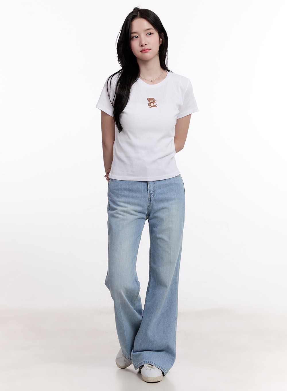 Daniella Relaxed-Fit Flared Jeans CM526