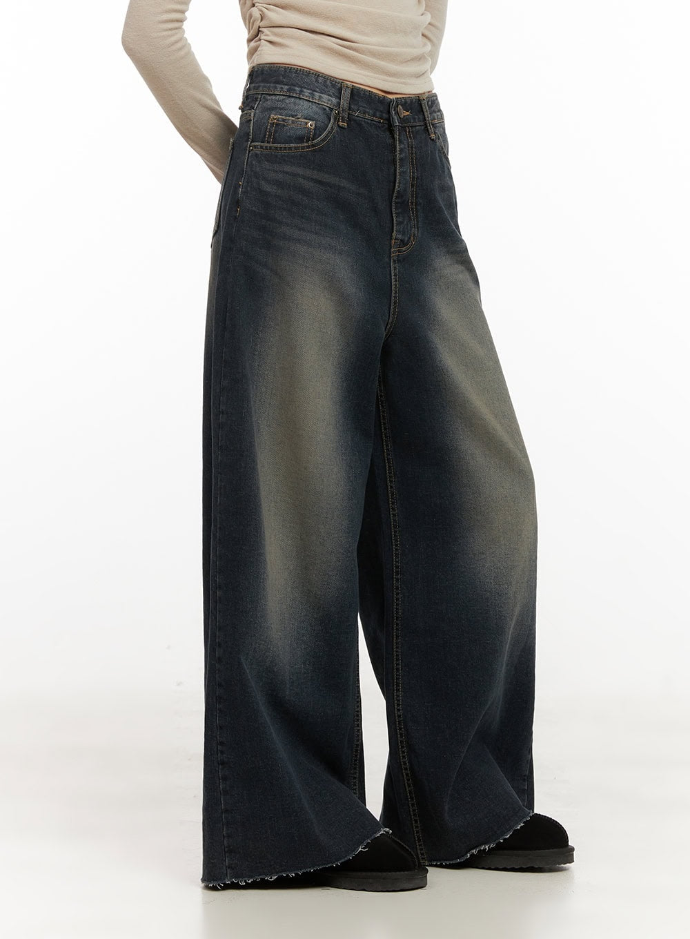 Tasha Low Waist Washed Wide Leg Jeans CD410