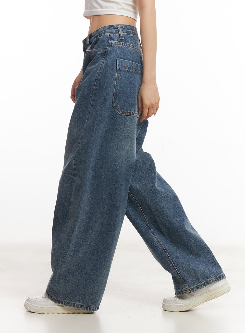 Helley Stitched Baggy Jeans CA503