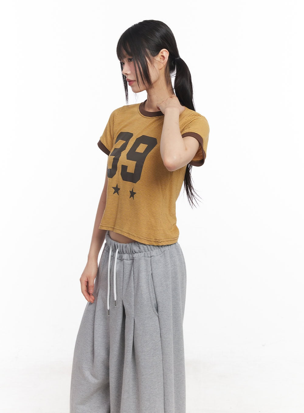 Dual-Tone Graphic Top CY512