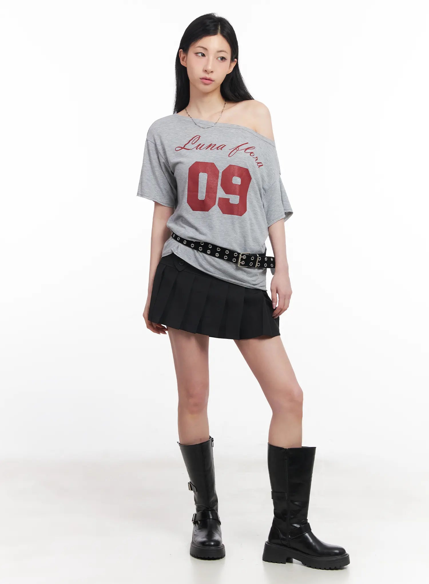 Loose-Fit One-Shoulder Graphic Tee CU511