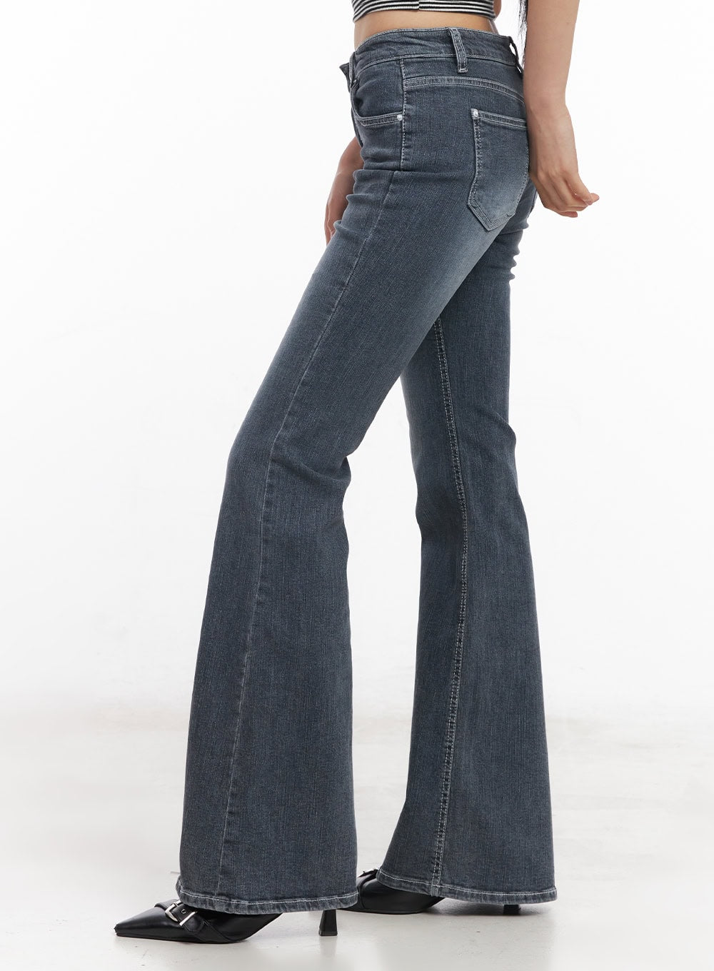 Nadeline Slim Bootcut Jeans CY528