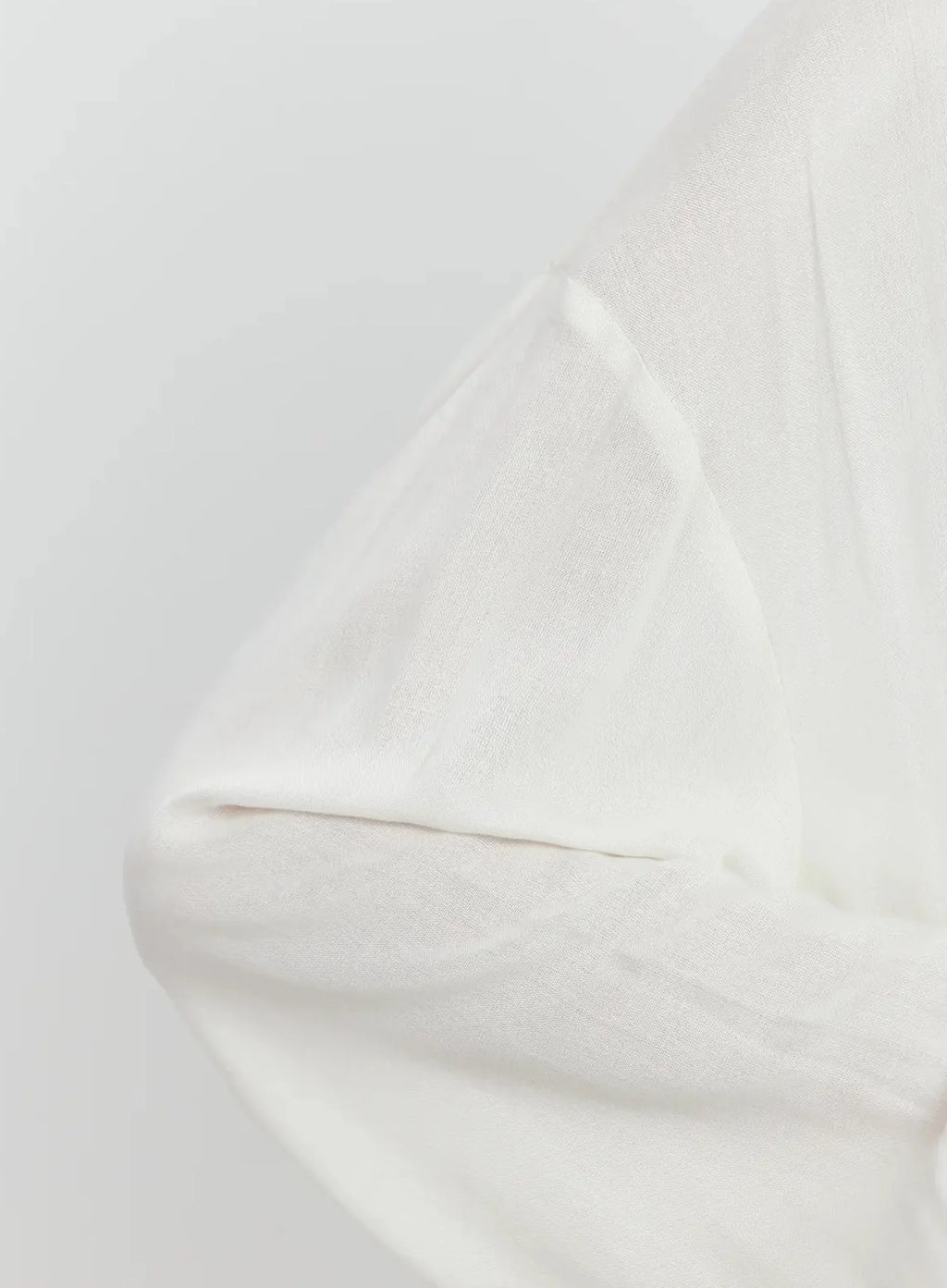 Classic Long-Sleeve Button-Up IL528