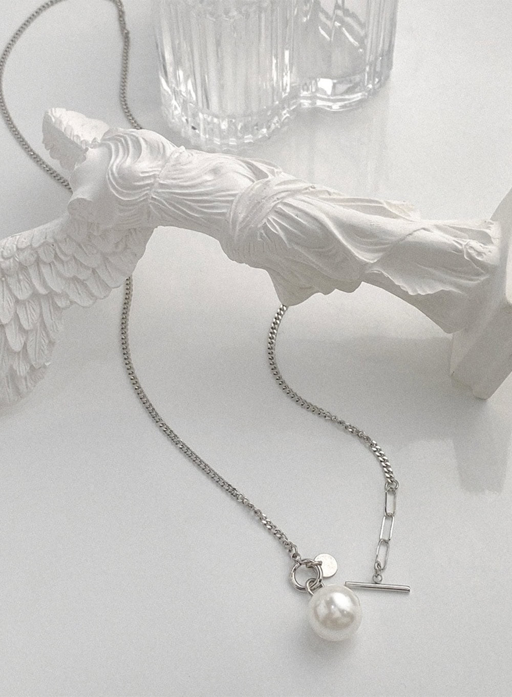 Serene Toggle Pearl Necklace IA517