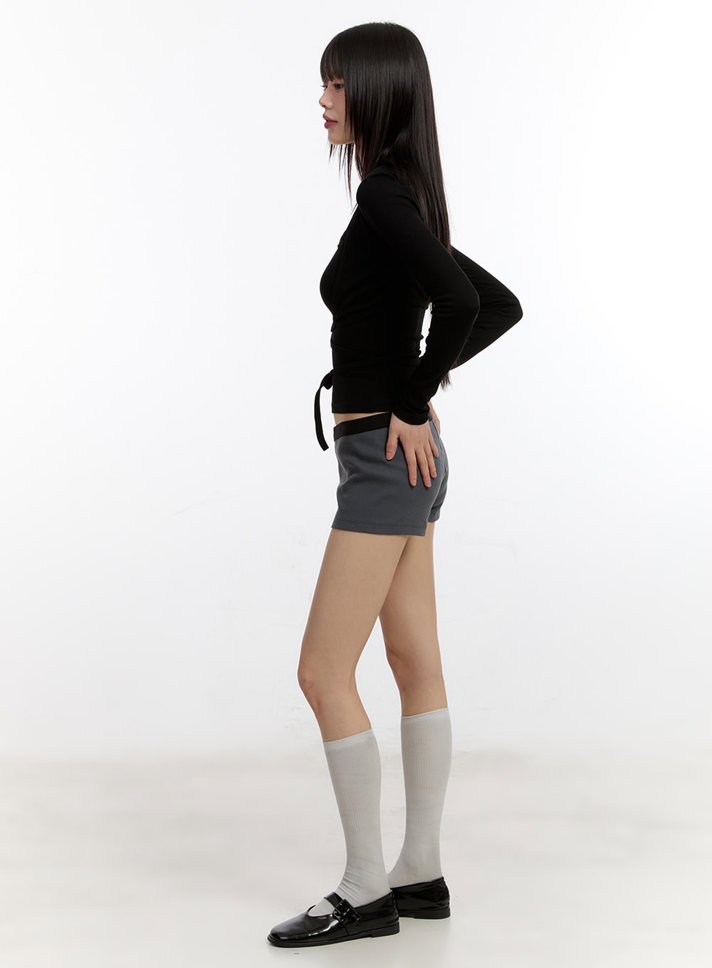 Low-Rise Buttoned Cotton Shorts CA508