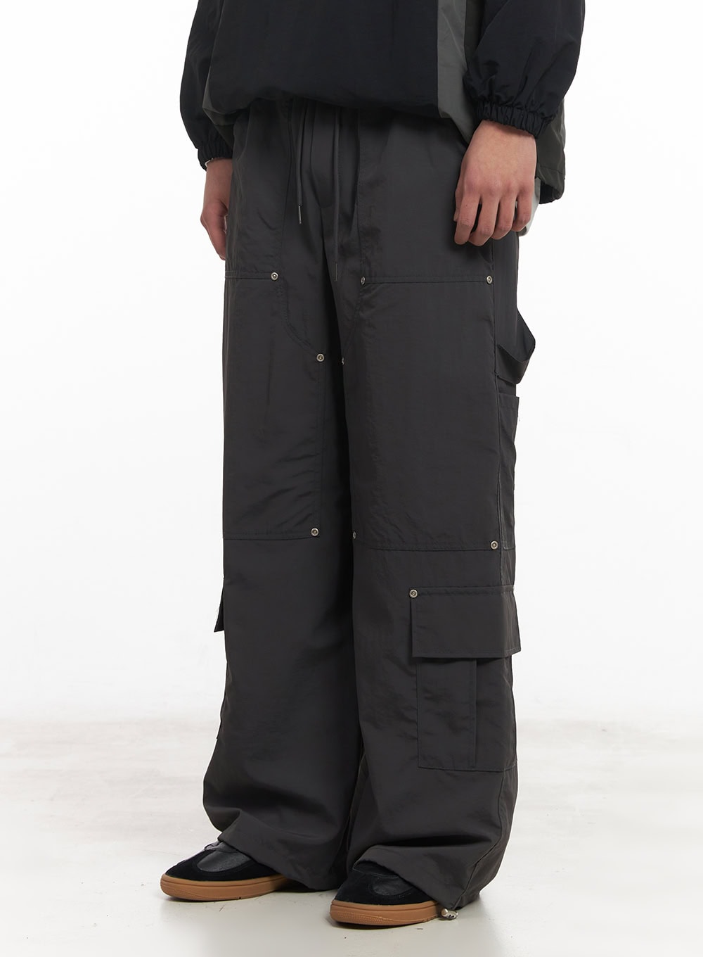 Men's Nylon Wide-Fit Cargo Pants IM517
