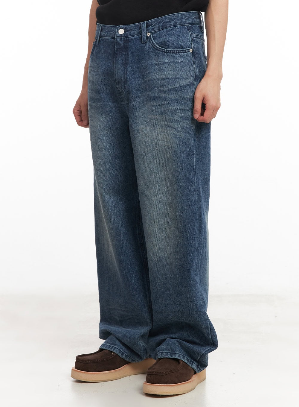 Men's Classic Wide-Fit Jeans IA521