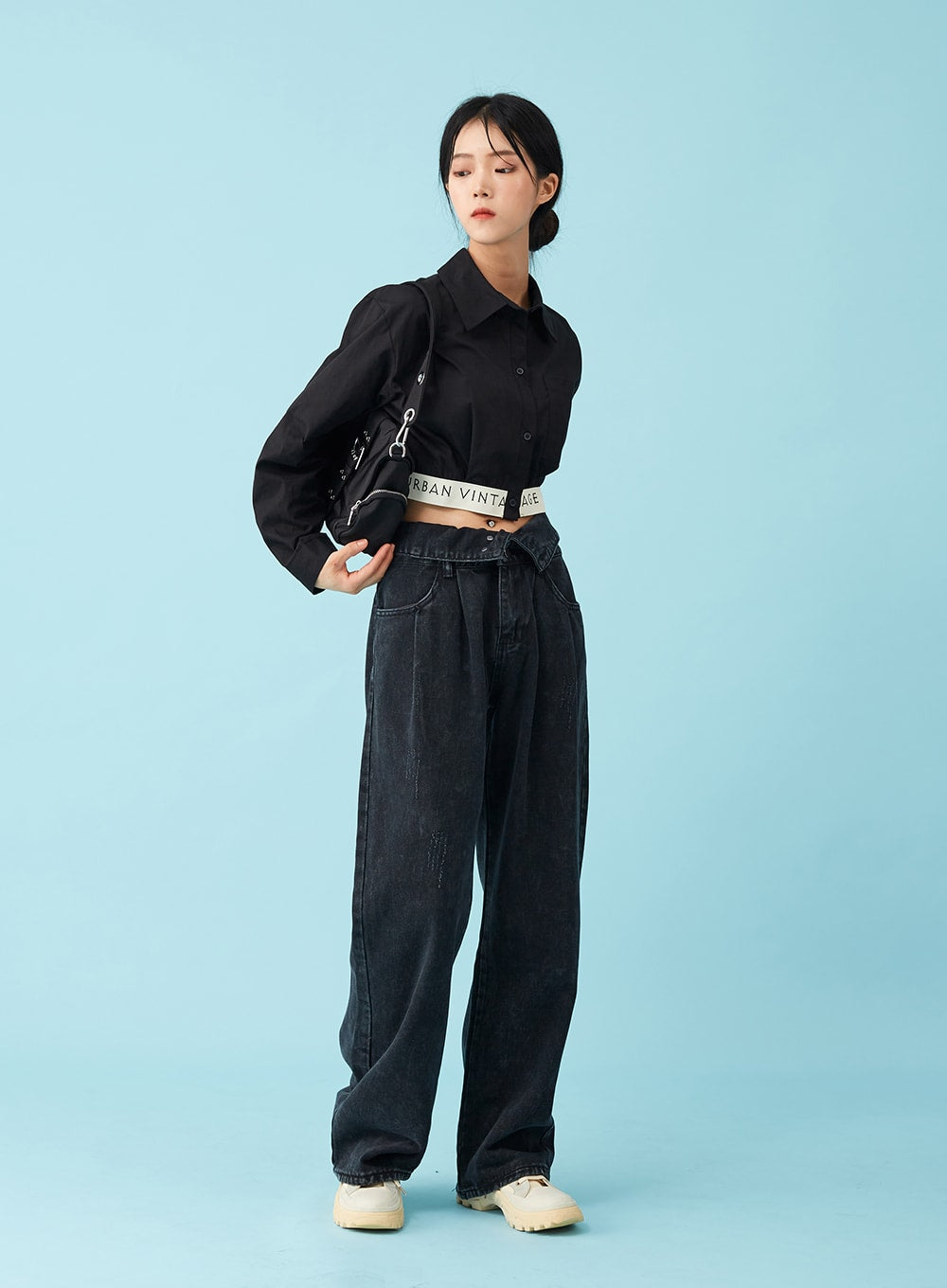 Four Buttoned Open Black Jeans CU8