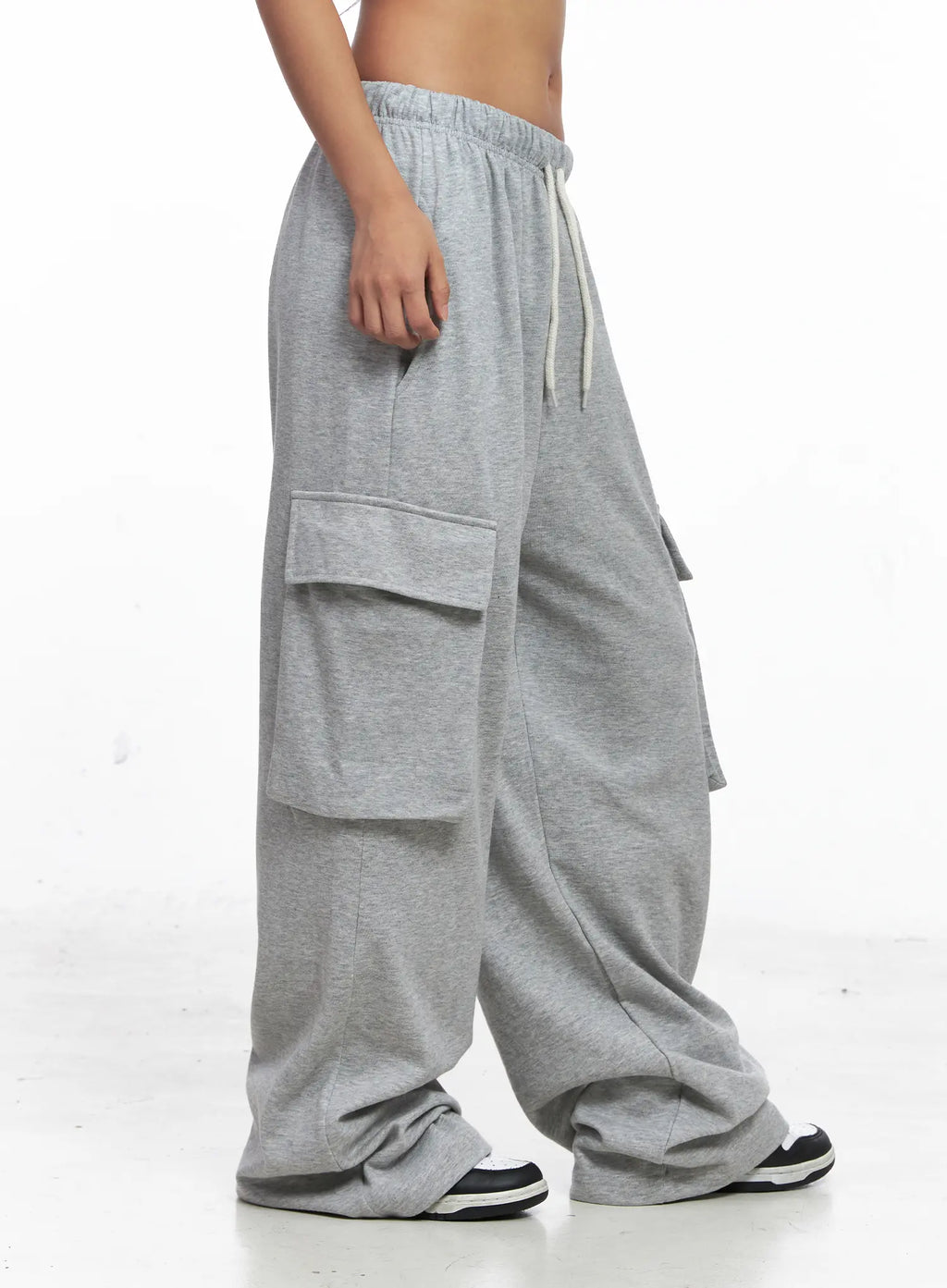 Relaxed Fit Cargo Sweatpants CO513