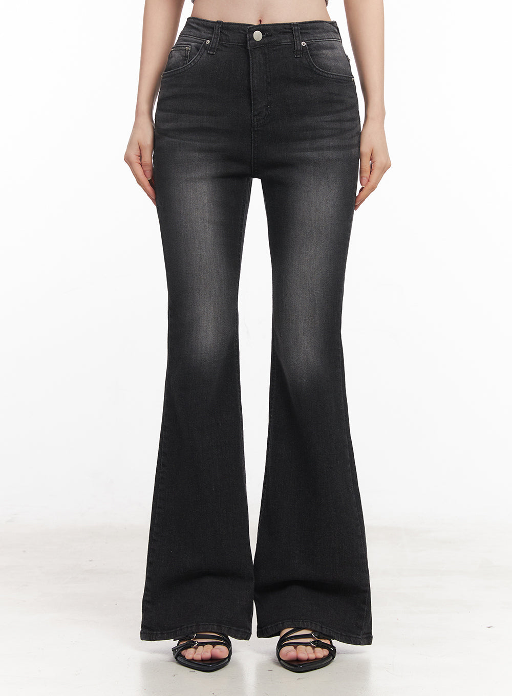 Lior Slim-Fit Bootcut Jeans IY516