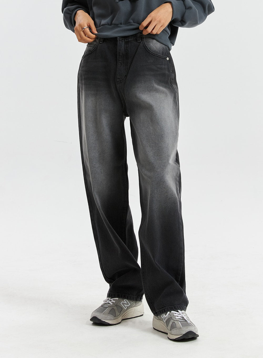 Mid-Rise Long Length Straight Cut Jeans CD320