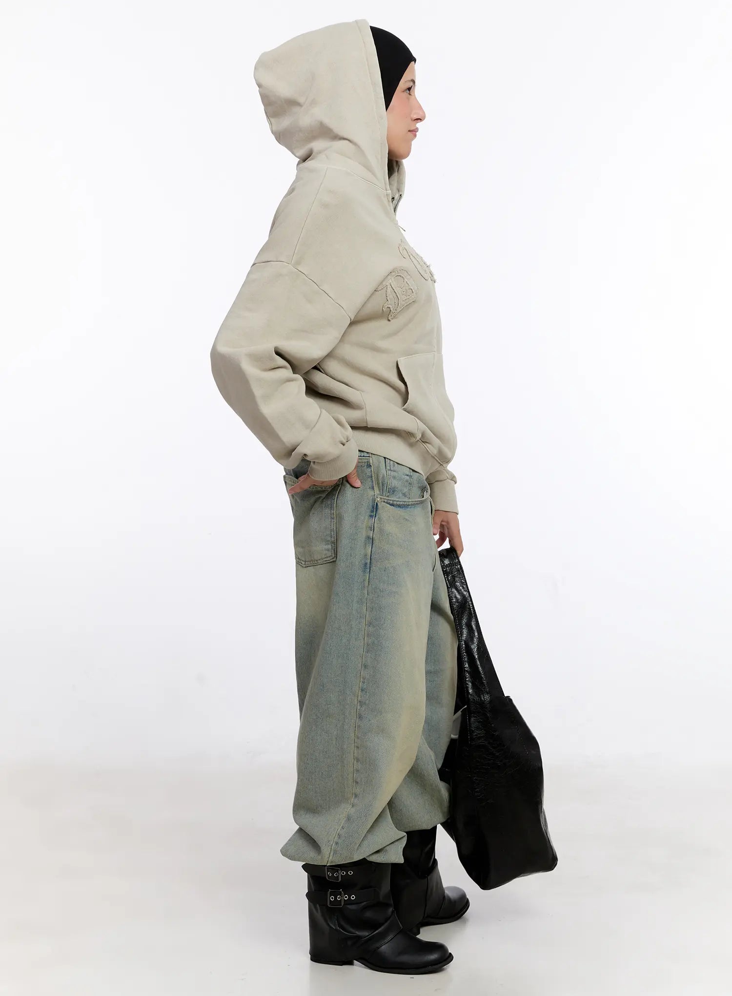 Raven Vintage Wash Wide-Leg Jeans CS524