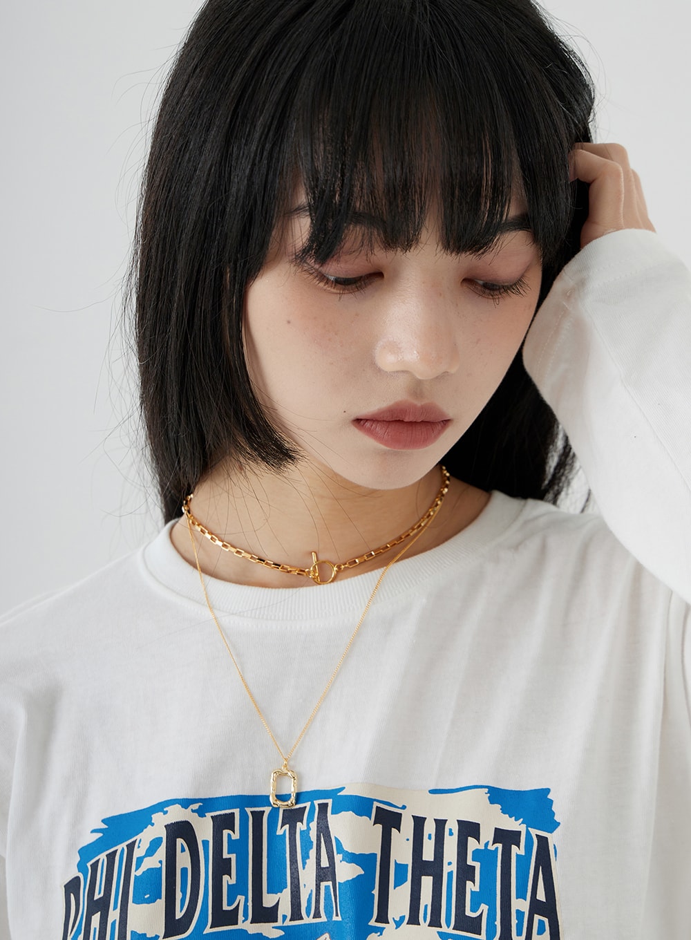 Two-Layer Chain and Square Pendant Necklace OO24