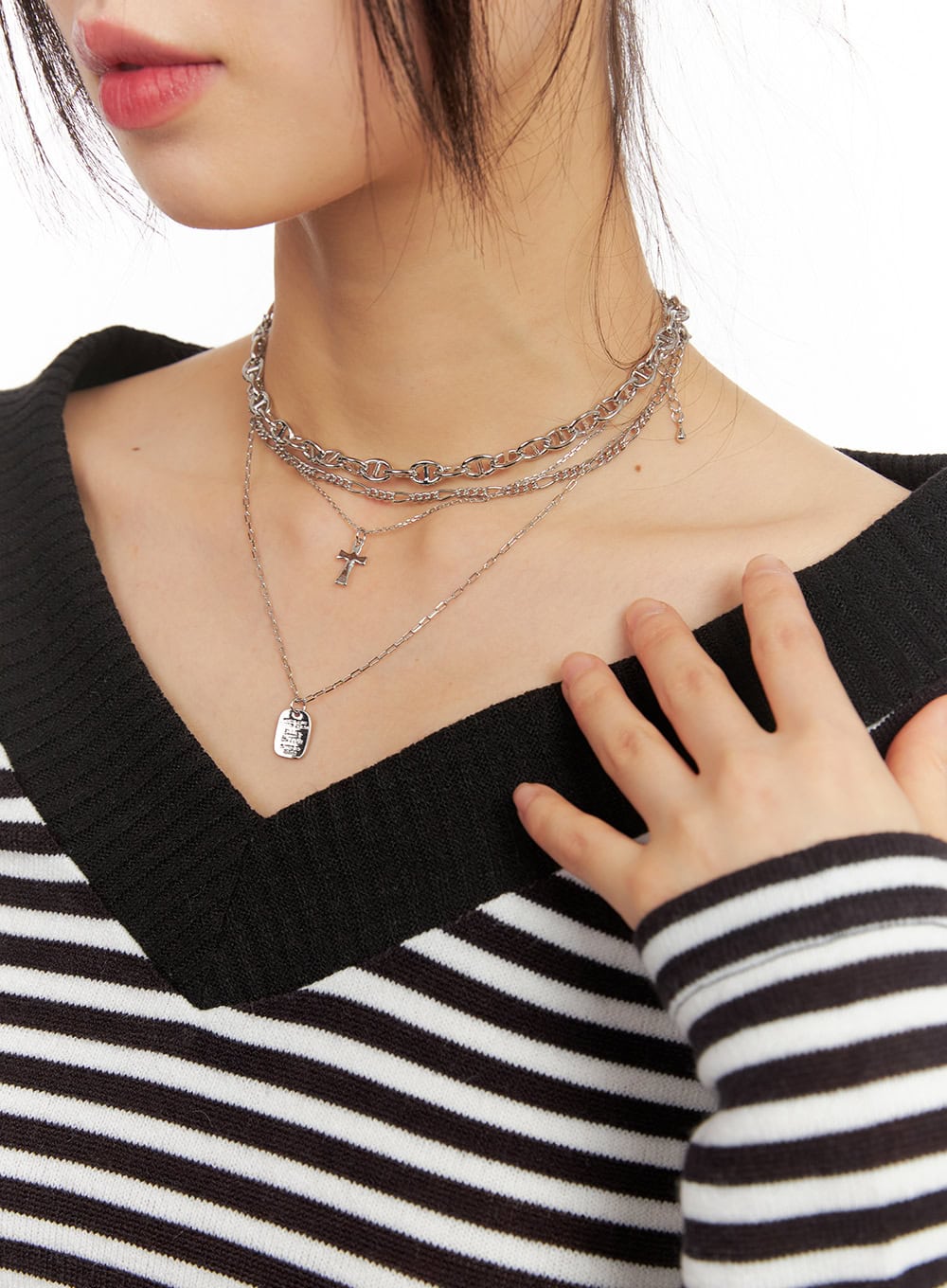 Dine Cross Four-String Necklace CJ502