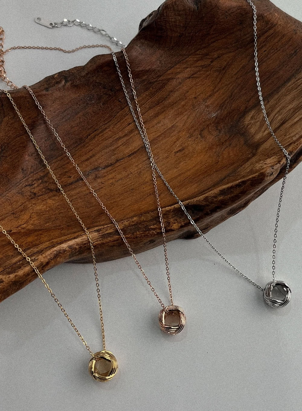 Skein of Thread Necklace IL405