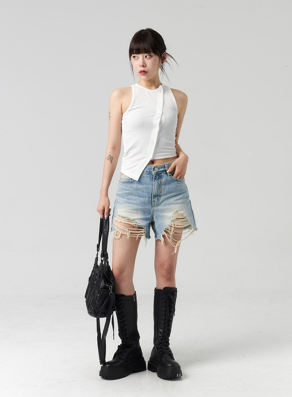 Light Ripped Denim Shorts CL318