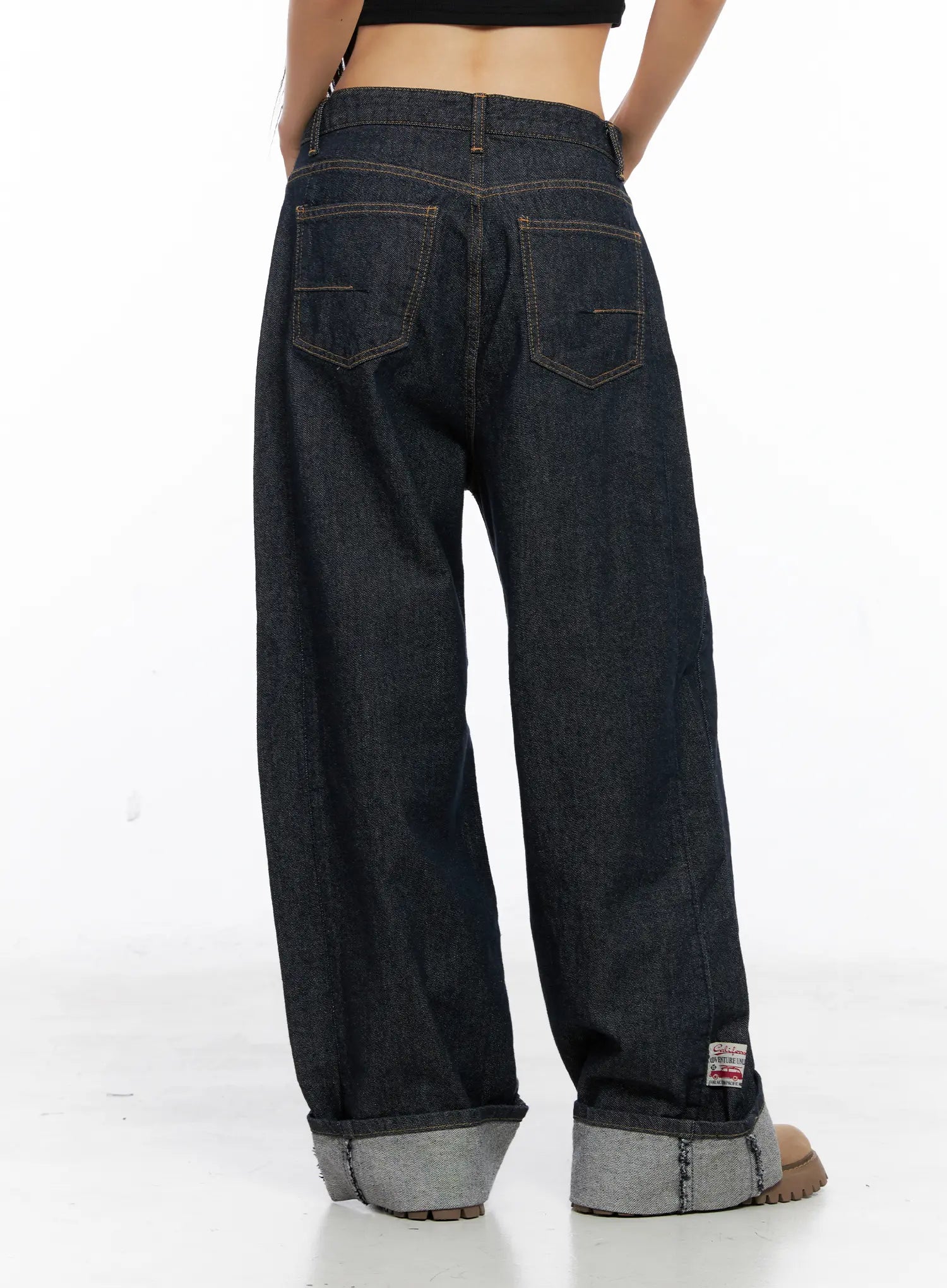Oakley Cuffed Wide-Leg Jeans CS511