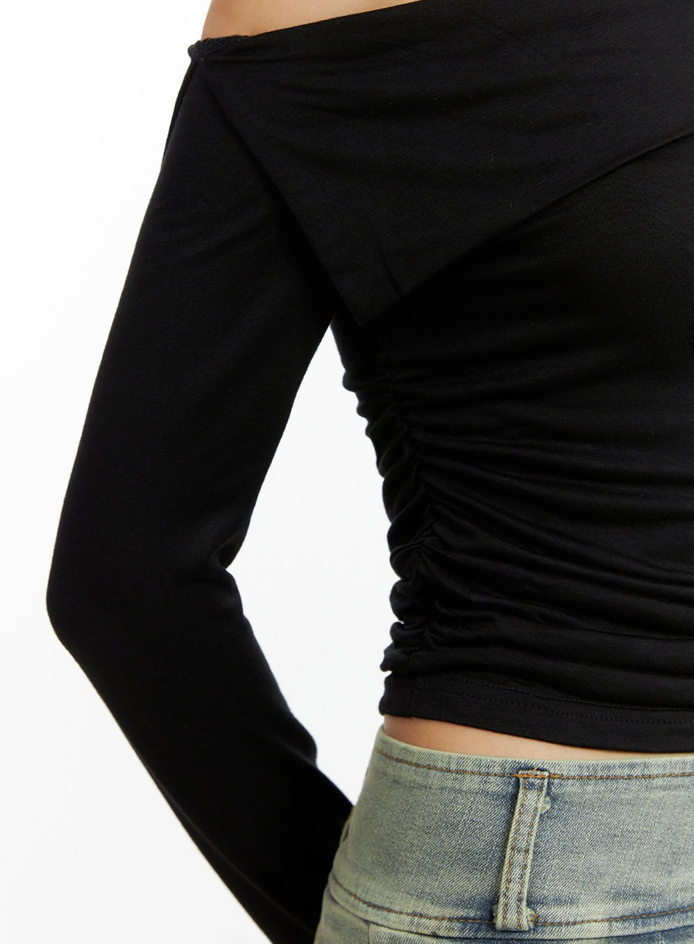 Slim Off-Shoulder Long Sleeve Top IG405