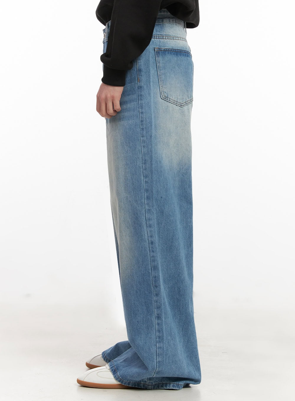 Men's Washed Relaxed-Fit Jeans (Light blue) IJ517