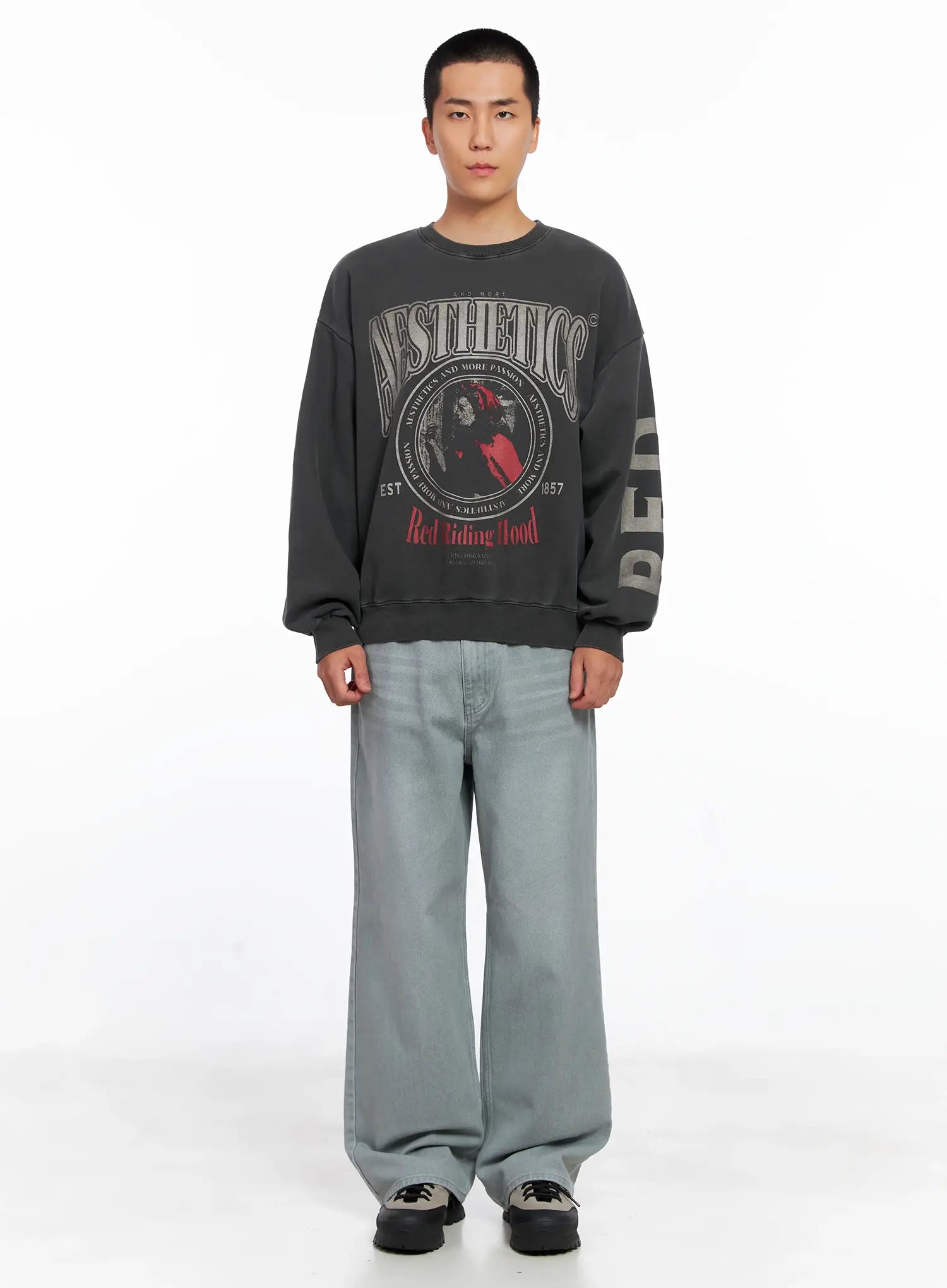 Men's Vintage Red Graphic Crewneck IS509