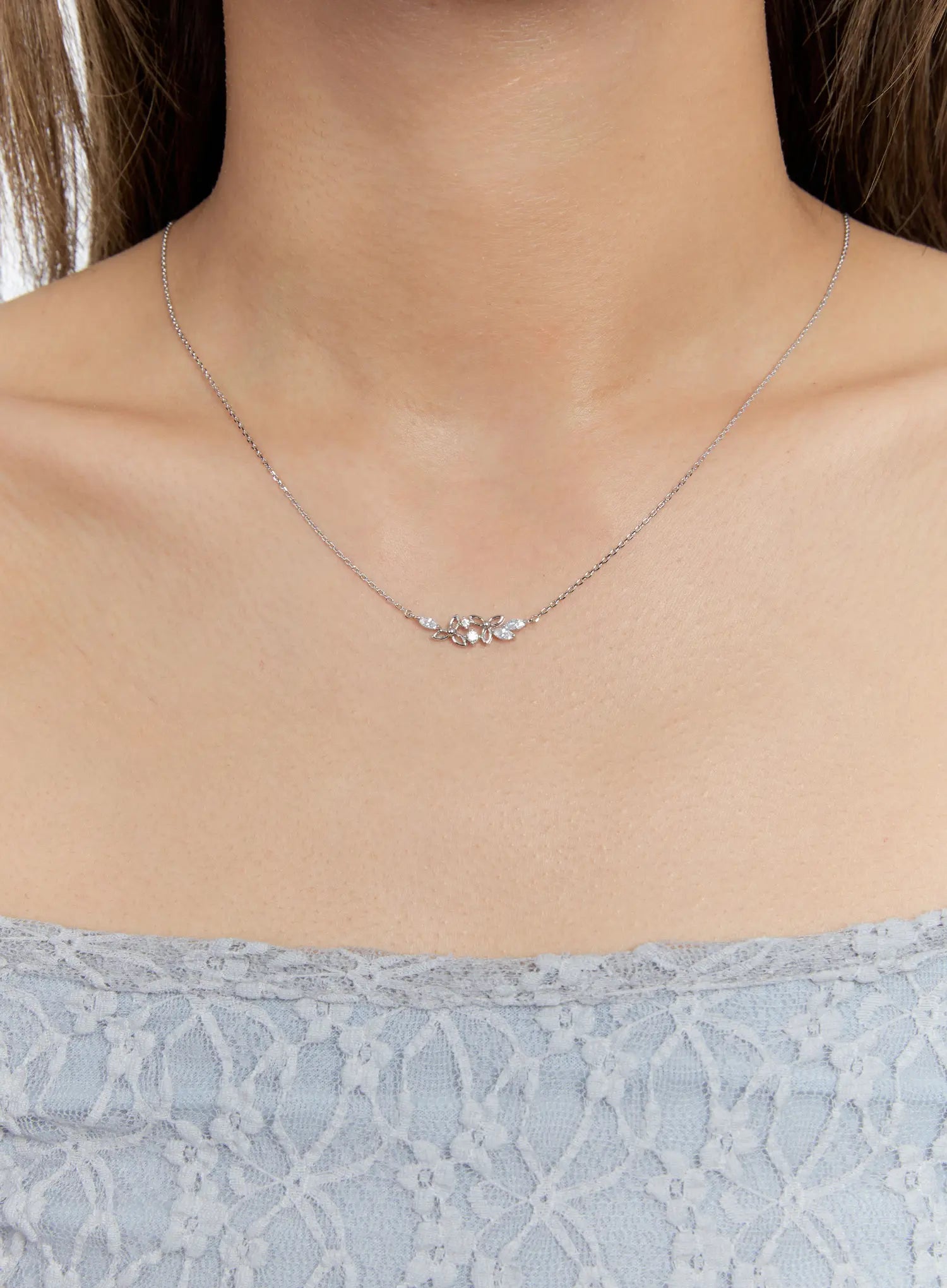 Trefoil Petal Necklace IS517