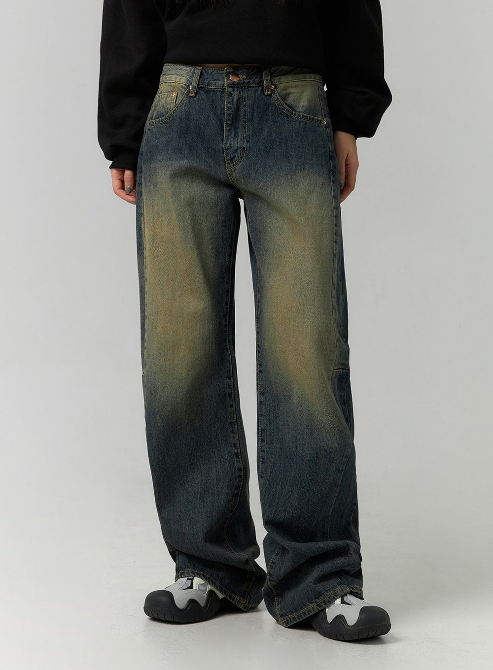 Washed Wide Leg Jeans CN324