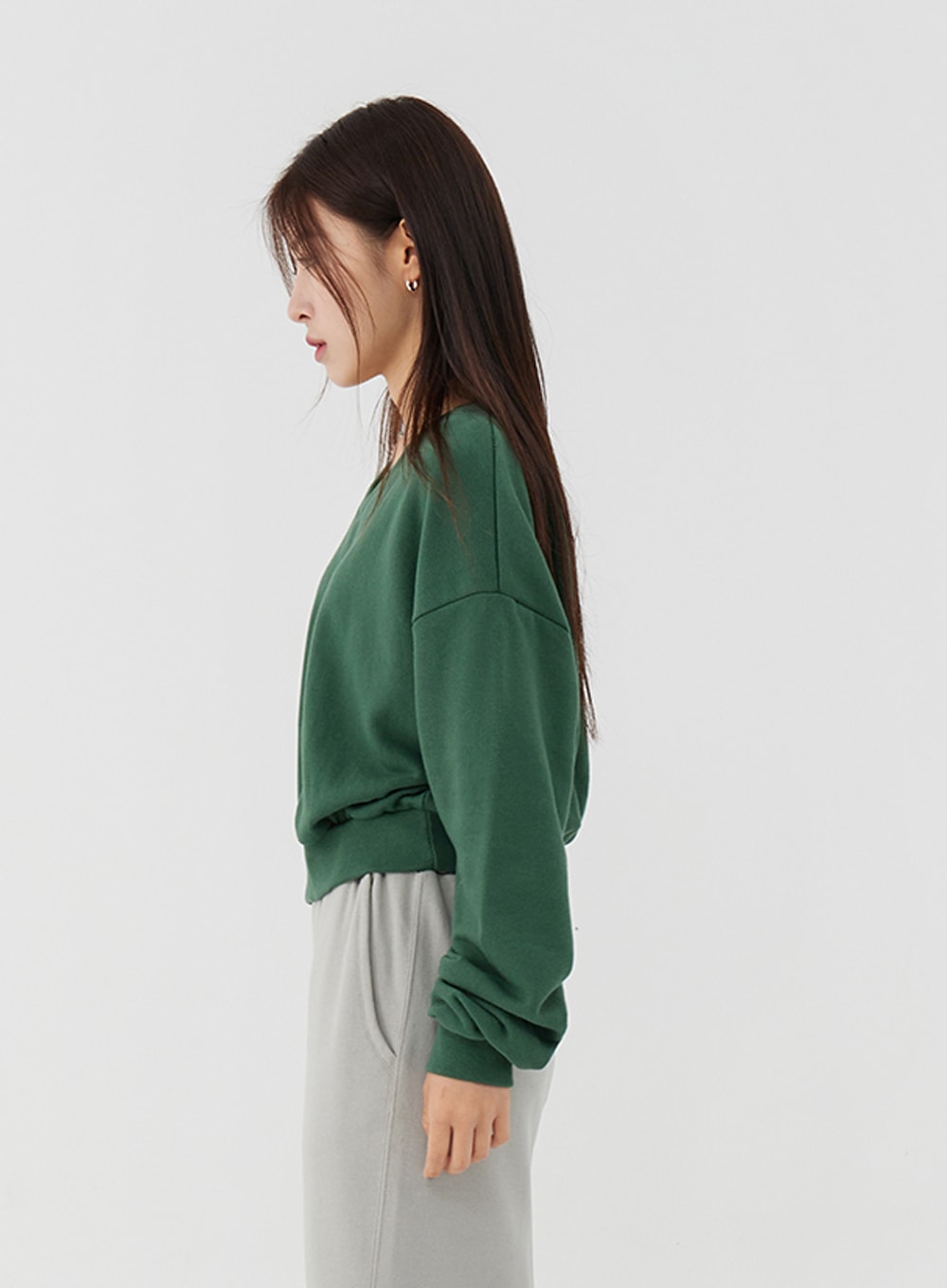 Basic V-Neck Cropped Sweatshirt IG24